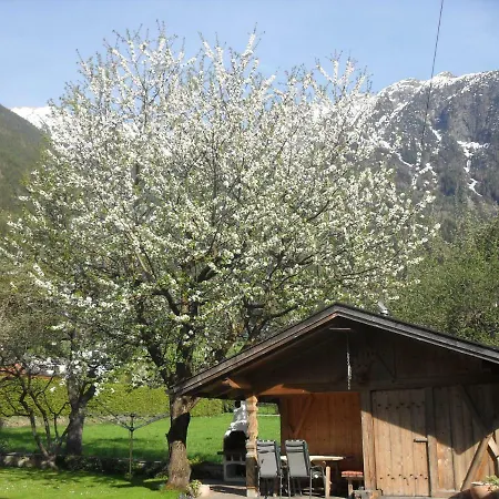 Zangerl 公寓 厄茨