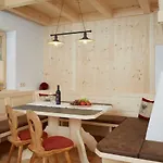 아파트 Zangerl *